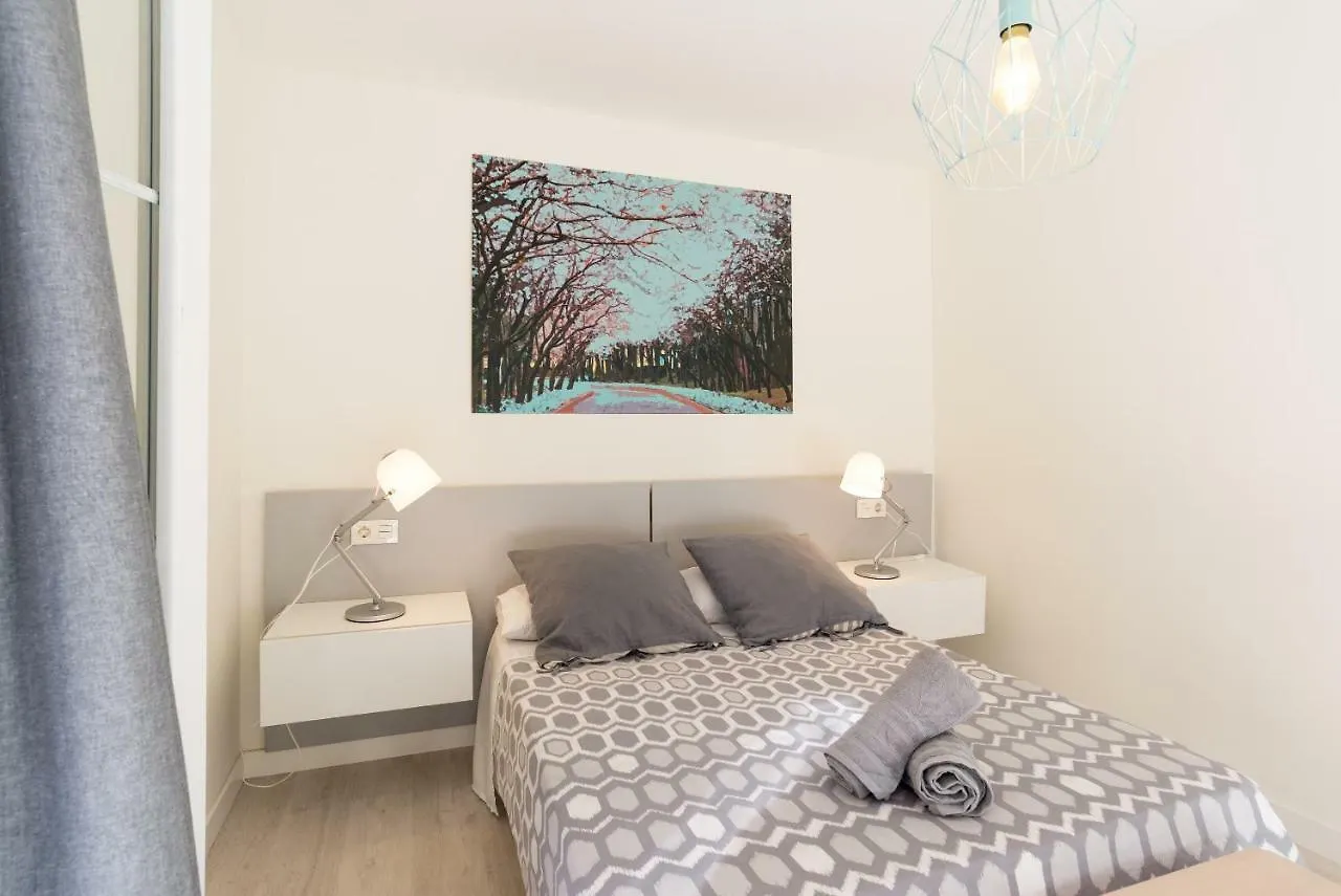 Gran Apartamento En El Centro Historico Con Parking Gratuito 4 Habitaciones Por Keywise Malaga 0*,  Spain
